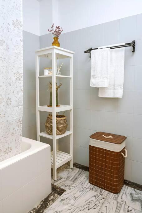 Ultra-Central University Square Apartament Apartament Bucureşti Ngoại thất bức ảnh