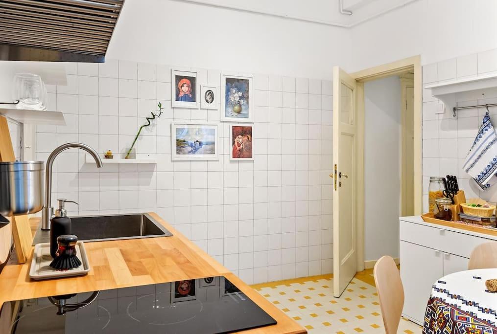 Ultra-Central University Square Apartament Apartament Bucureşti Ngoại thất bức ảnh